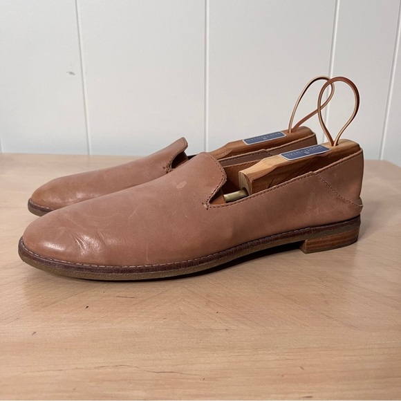 Sperry Women's Seaport Levy Anchor Loafers Tan leather Size 10 Classic Preppy - Picture 1 of 14